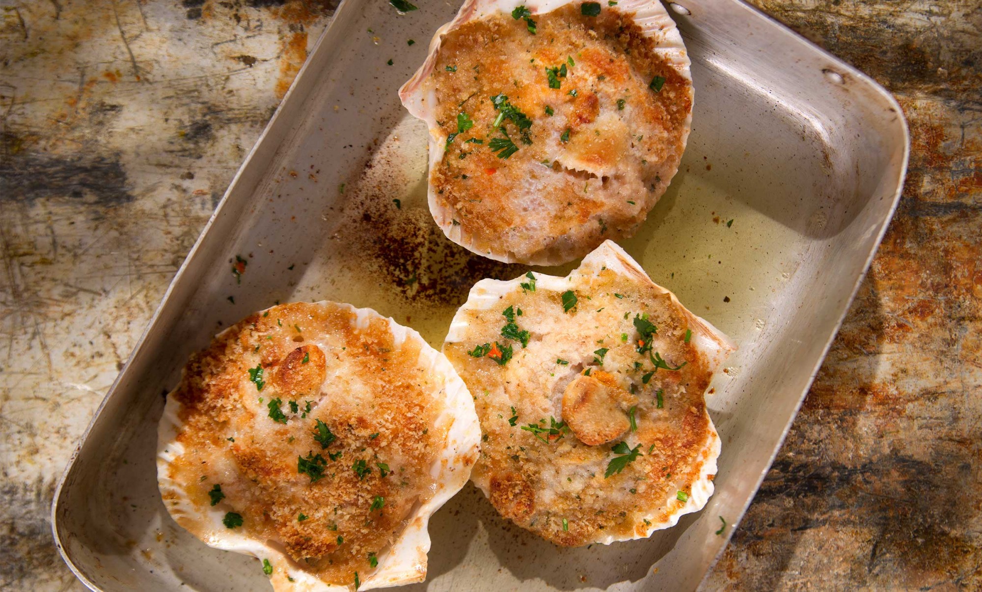 Shop for fresh scallops to create an exciting baked scallops recipe - Oktopurs Online